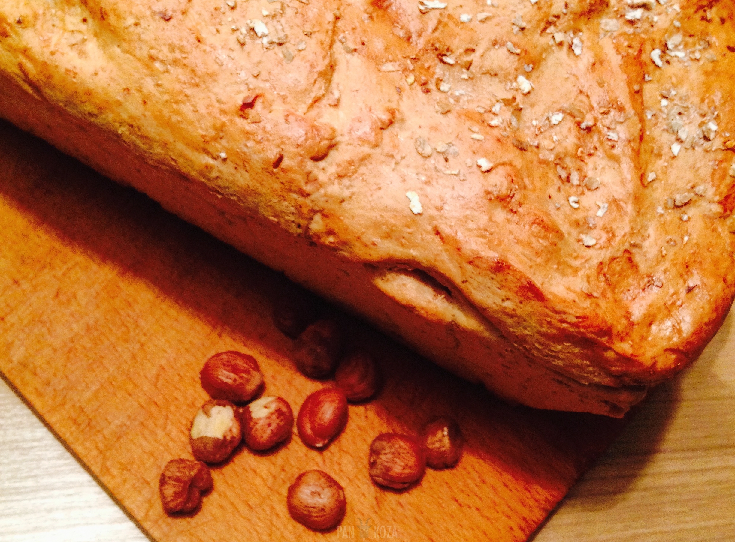 Chleb pszenno-żytnio-orkiszowy z orzechami laskowymi 5 Pan Artur - Chleb pszenno-żytnio-orkiszowy z orzechami laskowymi