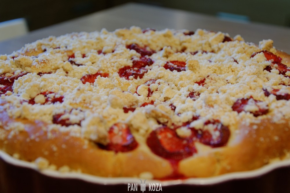 Pan Artur - Ciasto drożdżowe z truskawkami