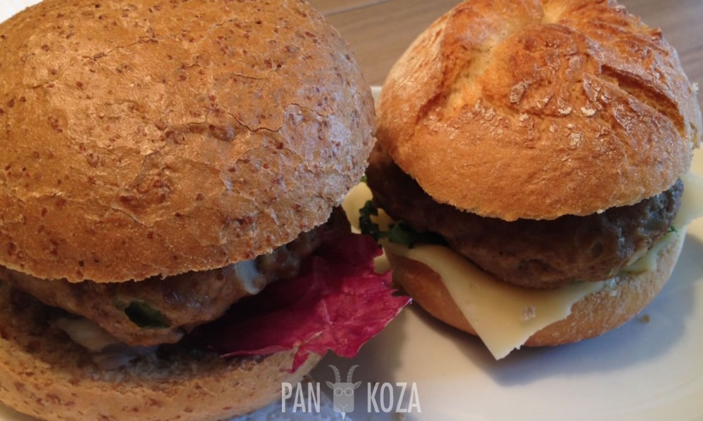 Pan Artur - Poloburger aka buła z mielonym